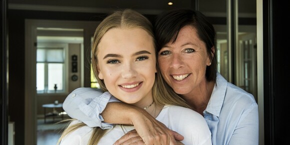 En sein kveld spurte Tobias (9) sin mor: «Kan jeg bli jente?»